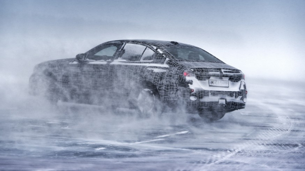 BMW готовится к дебюту новой «пятёрки»: официальные «шпионские» фотографии седана i5