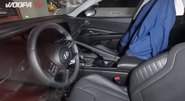 Теперь «живьём»: обновлённую Hyundai Elantra застукали без камуфляжа