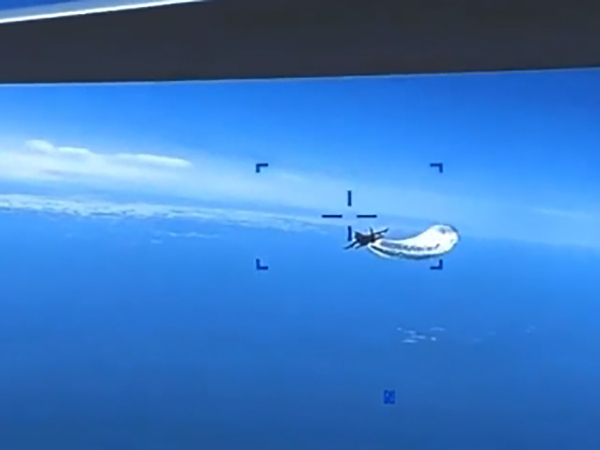 В Сети появилось видео столкновения БПЛА США с Су-27 над Черным морем (ВИДЕО)
