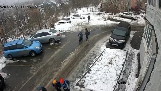 
Во Владивостоке мужчина ограбил первоклассника    