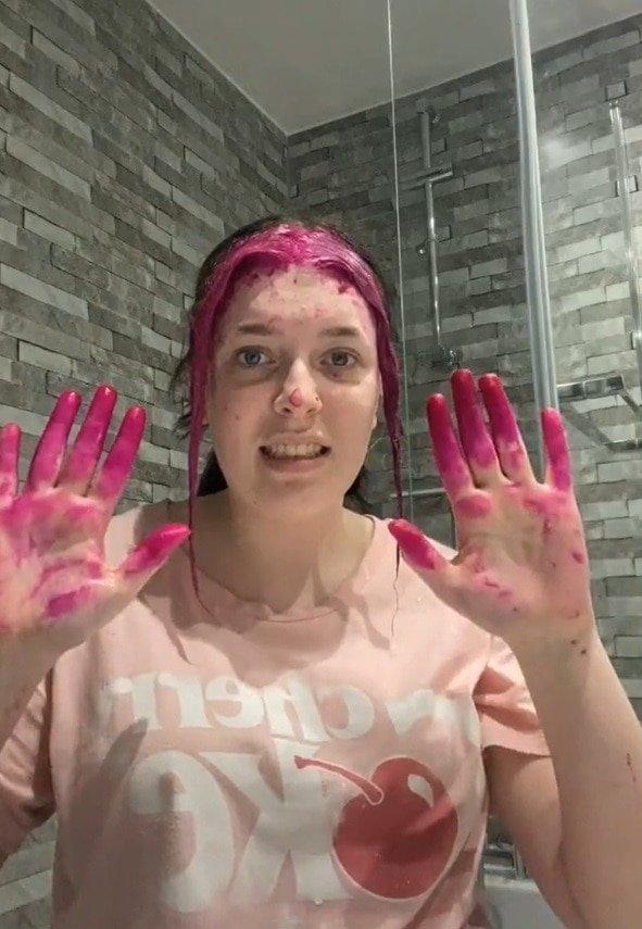 К чему может привести покраска волос в домашних условиях