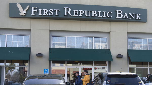 Американский First Republic Bank оказался на грани банкротства