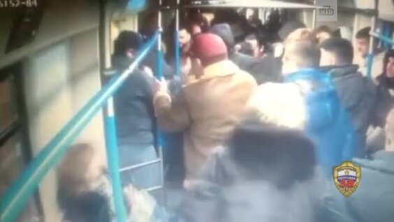 
Москвич распылил перцовый баллончик в вагоне метро и заработал уголовную статью    